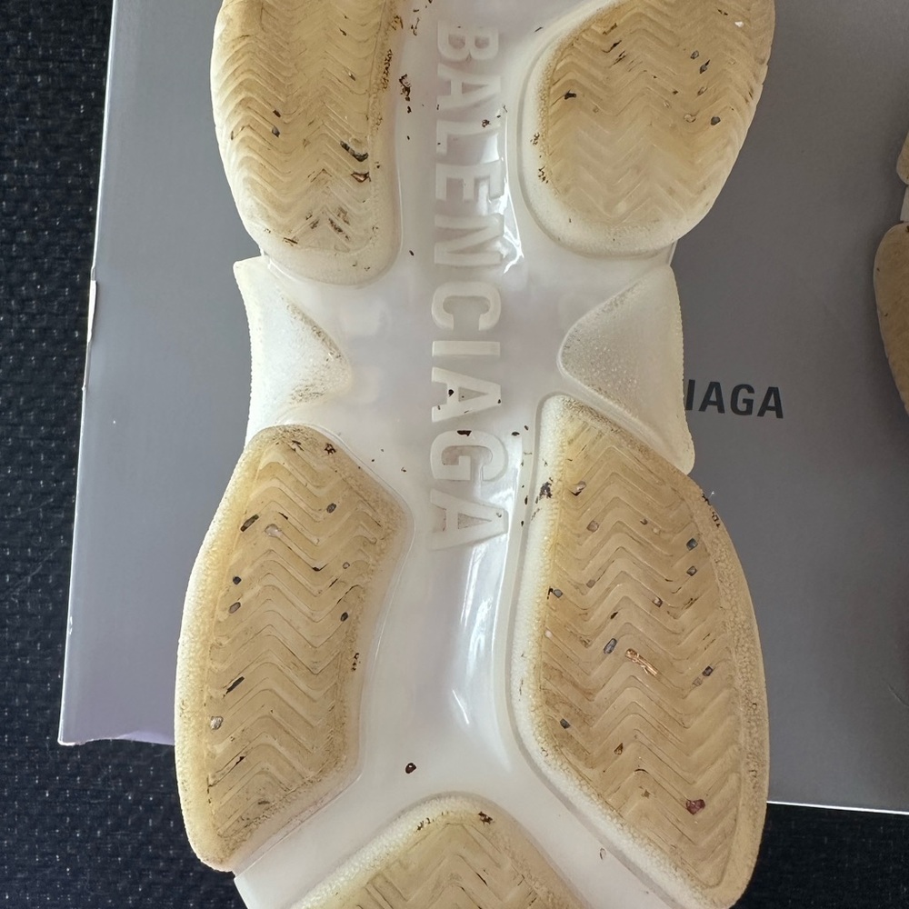 Balenciaga White Sneakers - Picture 9 of 14